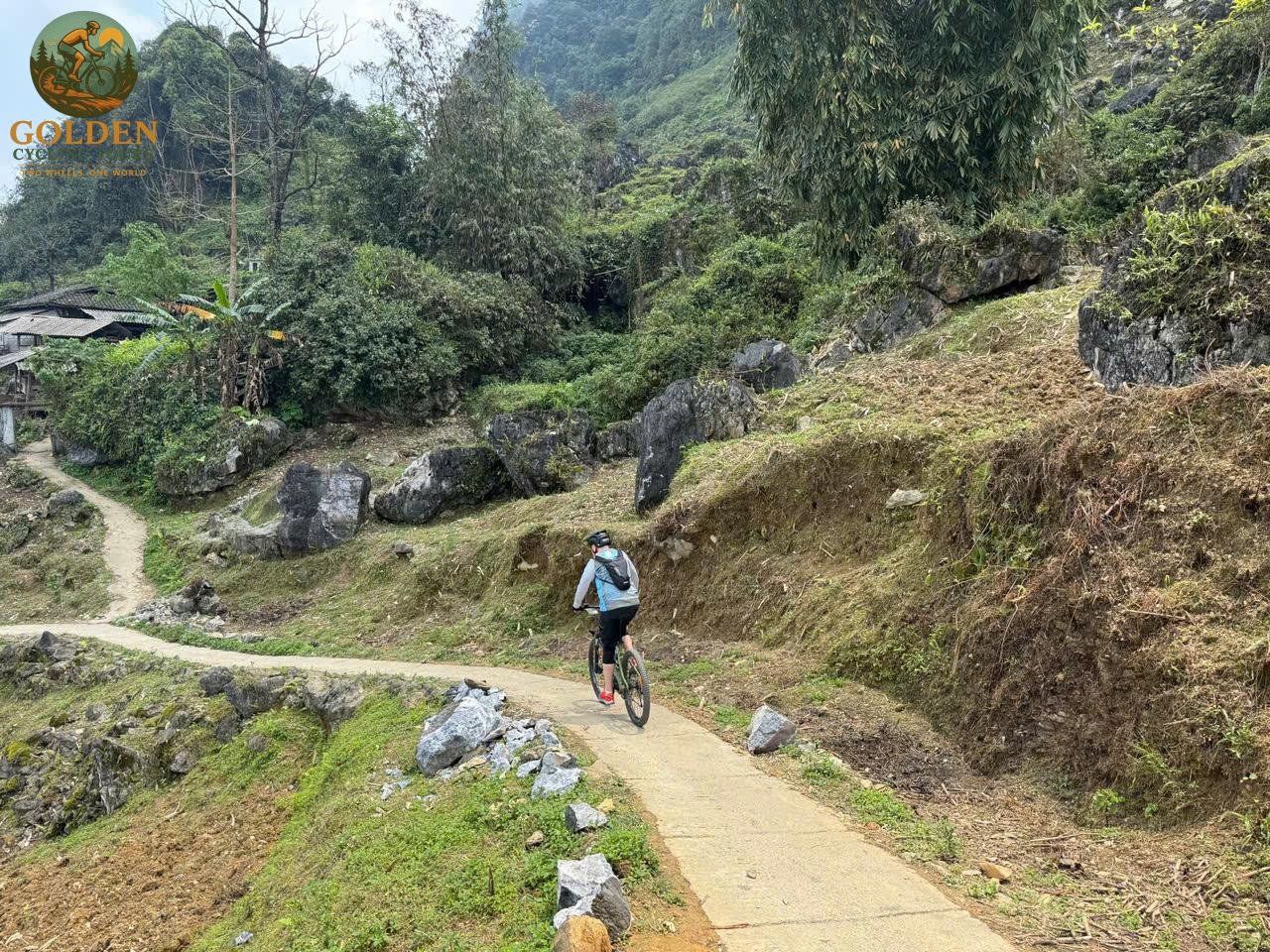 15-Day North Vietnam Cycling Tour: Hanoi, Sa Pa, Ha Giang & Ba Be